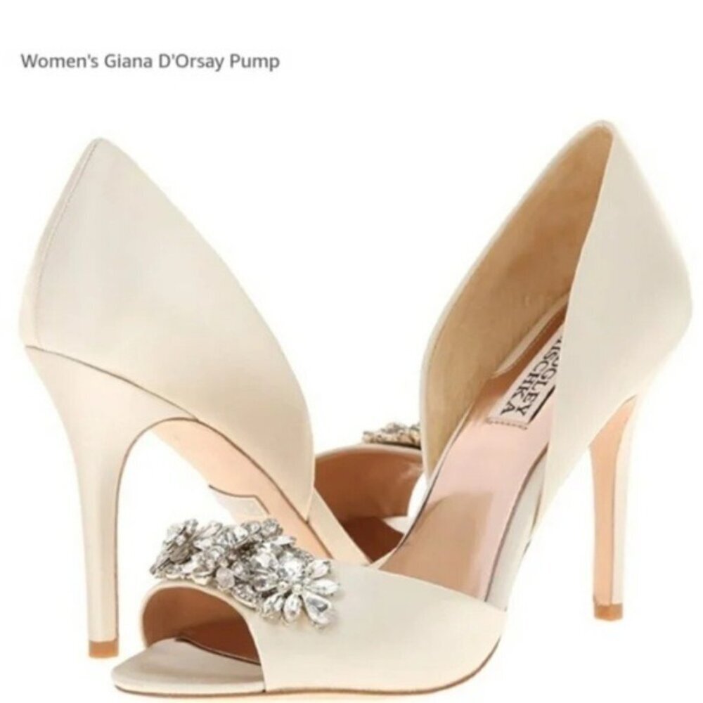 Badgley Mischka- Giana Pump Embellished Heels Size 7 Champaign Color